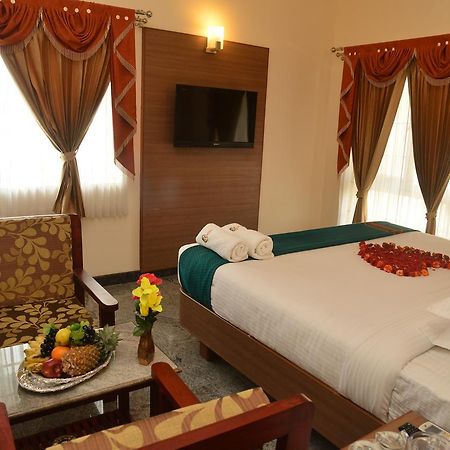 Sri Balaji Hotels Tiruchengodu Buitenkant foto